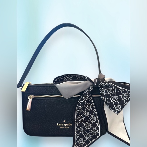 Kate Spade Convertible Bag to Wristlet Black Pebbled Leather. - Picture 13 of 13